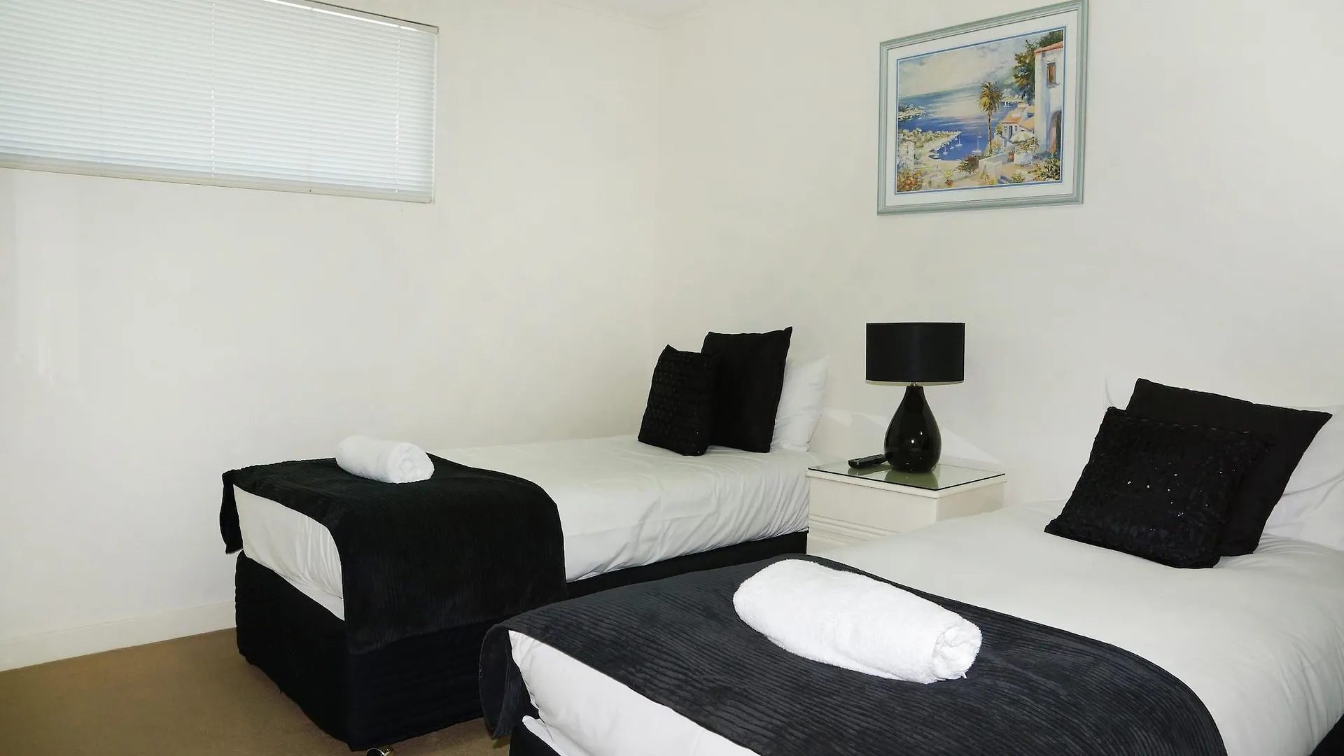Blue C Coolangatta Aparthotel 4*,