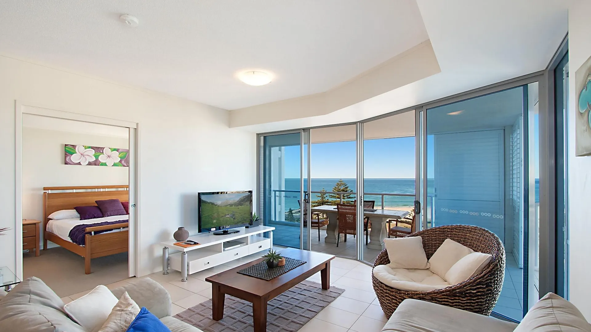 Blue C Coolangatta Aparthotel 4*,  Australia