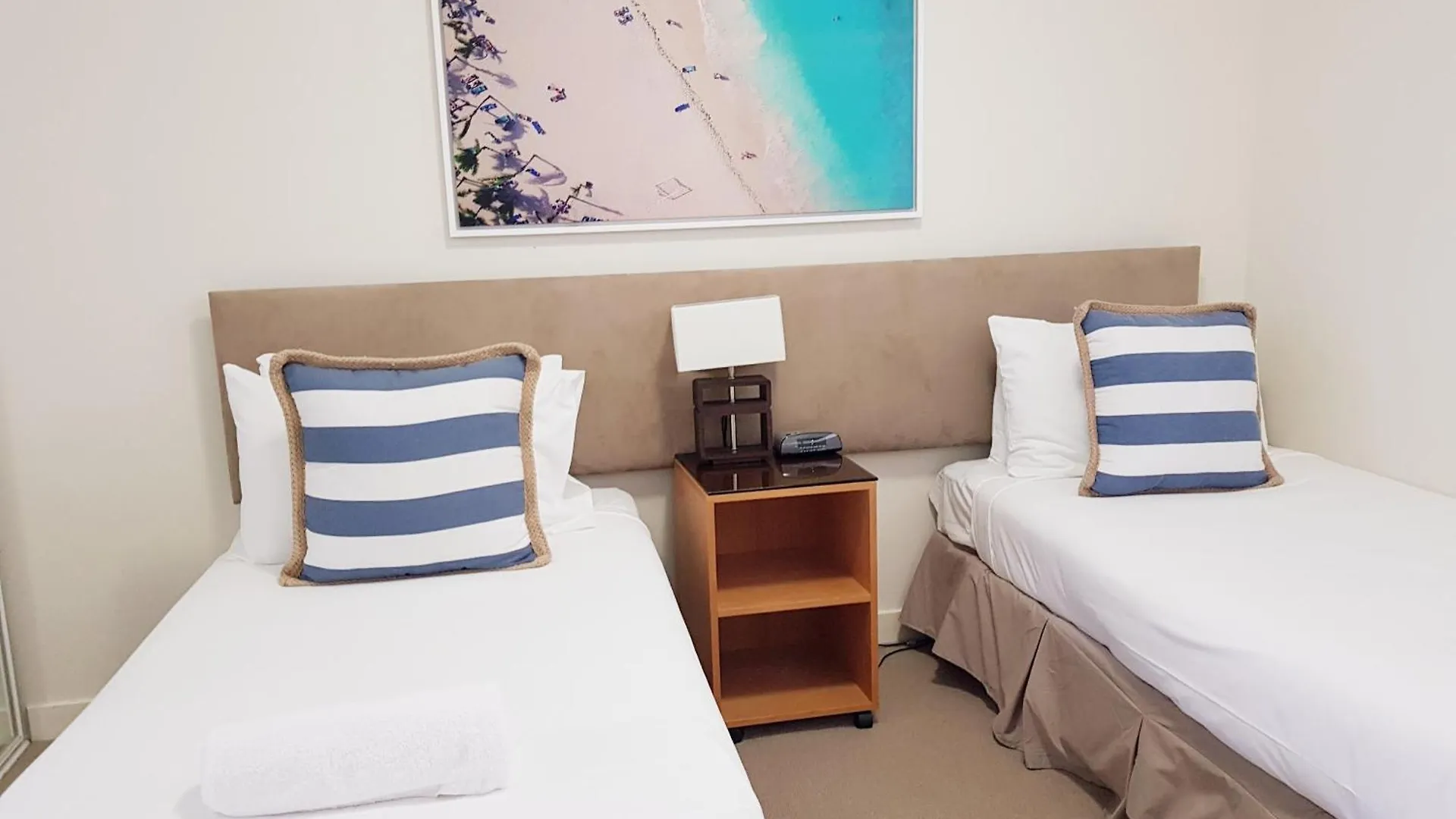 ****  Blue C Coolangatta Aparthotel Australia